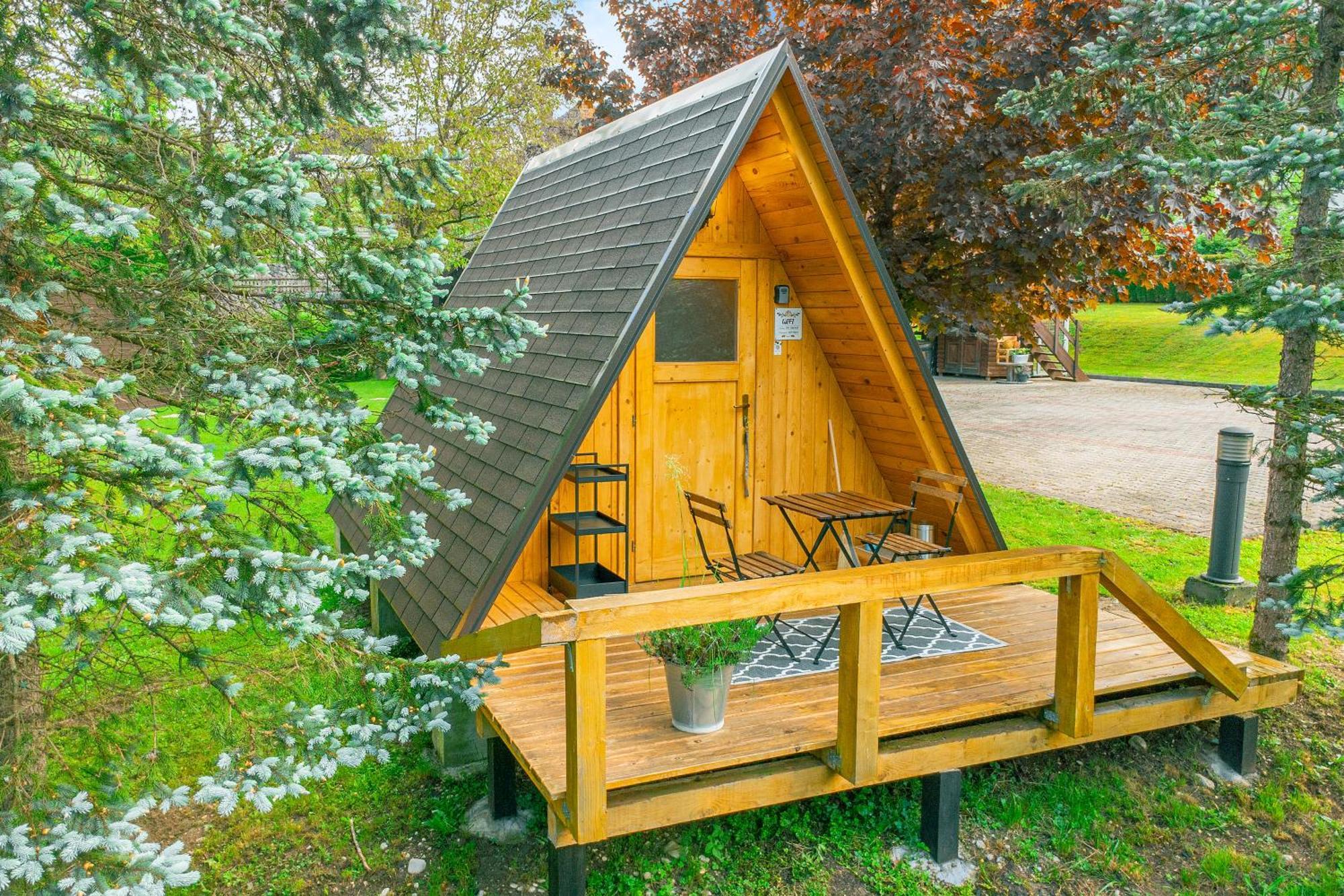 Resort Pod Orehi - Bled - Apartma & Glamping & Savna Екстериор снимка