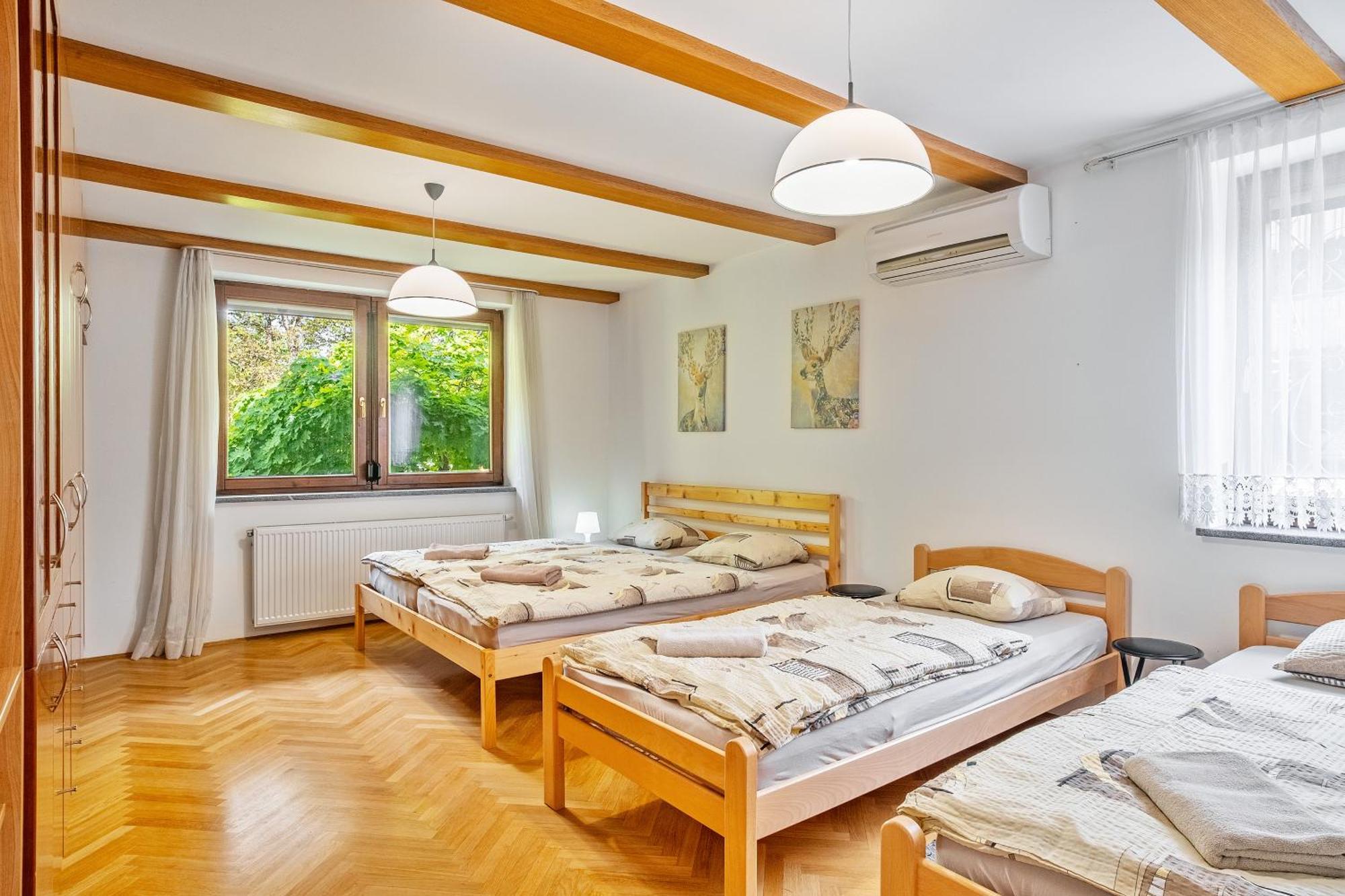 Resort Pod Orehi - Bled - Apartma & Glamping & Savna Екстериор снимка
