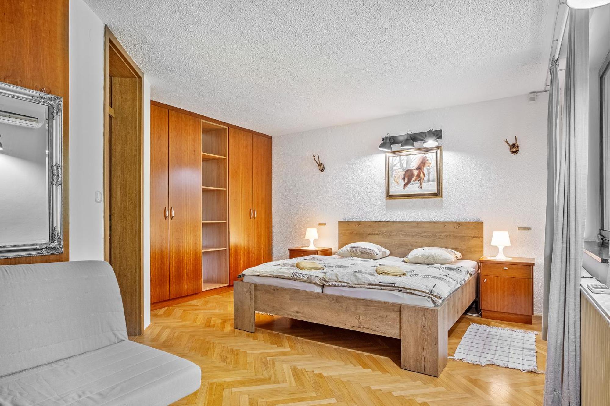 Resort Pod Orehi - Bled - Apartma & Glamping & Savna Екстериор снимка